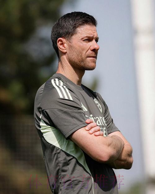 亨利:皇马应该相信阿隆索,上任半年就下课那太荒谬了 亨利:皇马应该相信阿隆索,上任半年就下课那太荒谬了